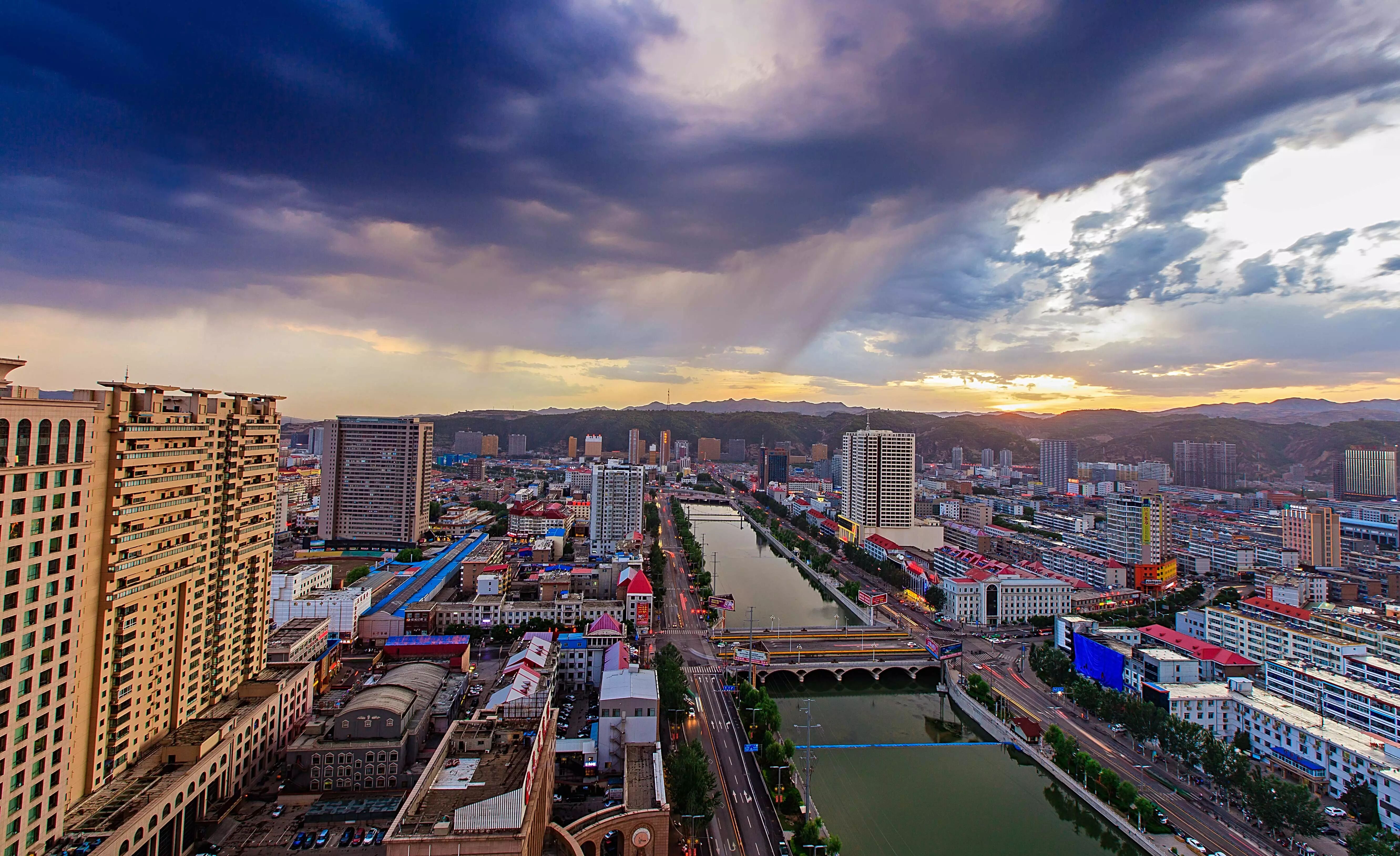 吕梁，日常温馨与友情家的陪伴